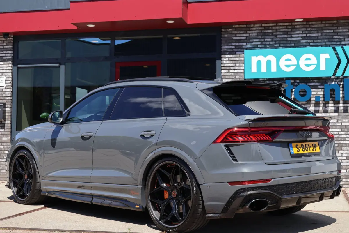 4.0 TFSI RS Q8 quattro URBAN l EXCLUSIVE PAINT GRIGIO TELESTO l PPF l KERAMISCH l CARBON l SOFTCLOSE l HUD l B&O l BTW