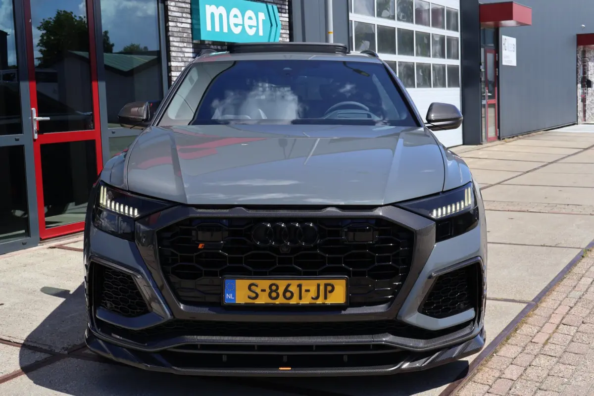 4.0 TFSI RS Q8 quattro URBAN l EXCLUSIVE PAINT GRIGIO TELESTO l PPF l KERAMISCH l CARBON l SOFTCLOSE l HUD l B&O l BTW