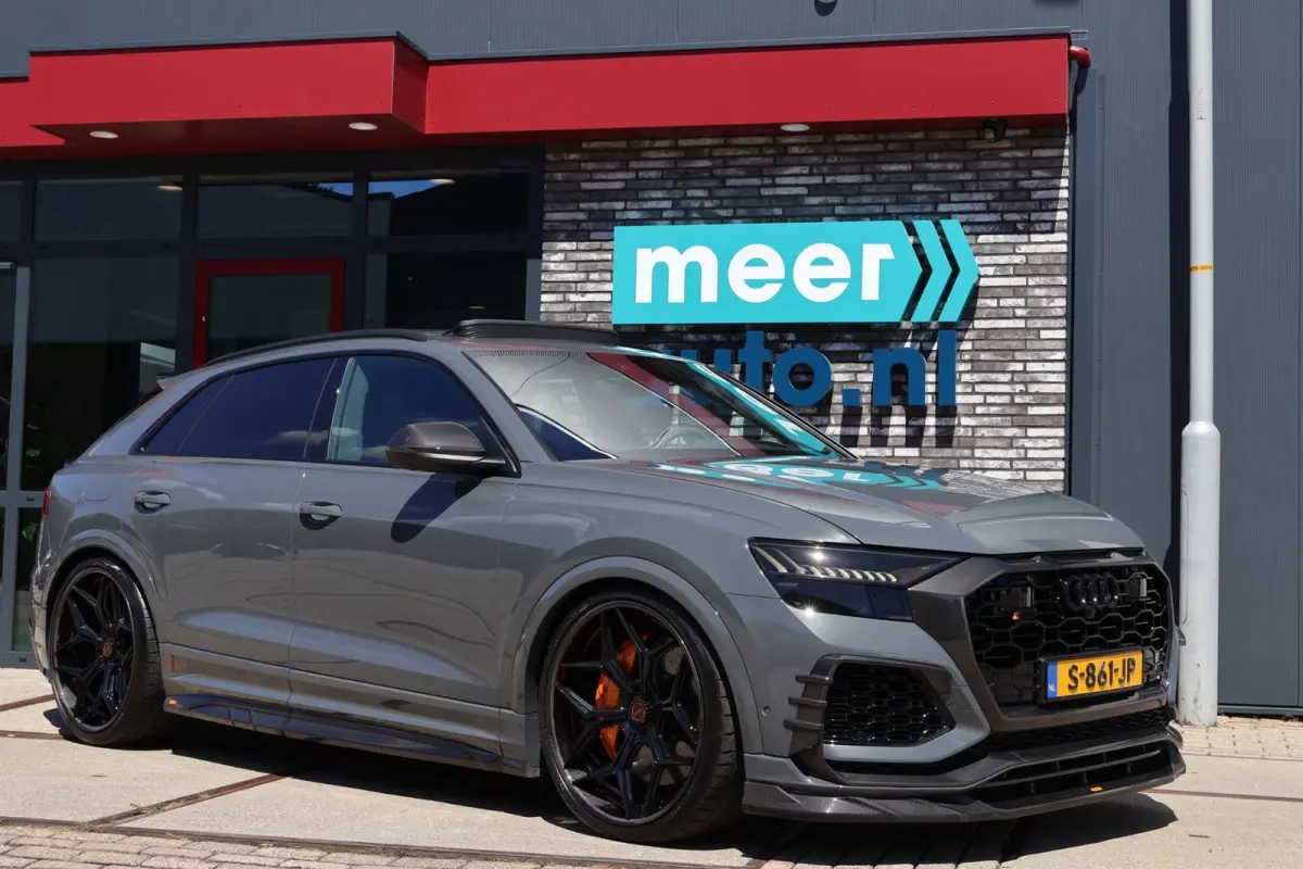 4.0 TFSI RS Q8 quattro URBAN l EXCLUSIVE PAINT GRIGIO TELESTO l PPF l KERAMISCH l CARBON l SOFTCLOSE l HUD l B&O l BTW