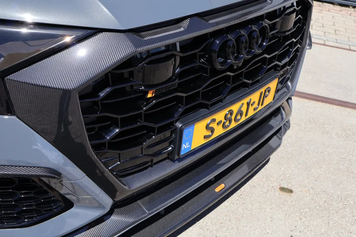 4.0 TFSI RS Q8 quattro URBAN l EXCLUSIVE PAINT GRIGIO TELESTO l PPF l KERAMISCH l CARBON l SOFTCLOSE l HUD l B&O l BTW