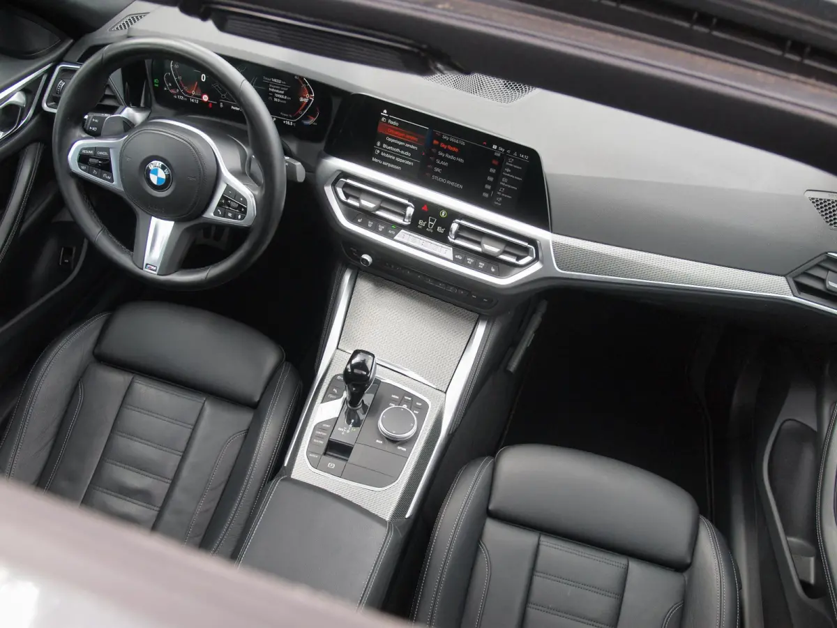 420i Business Edition Plus | M-Pakket | Panoramadak | Camera | Sfeerverlichting | Leer |