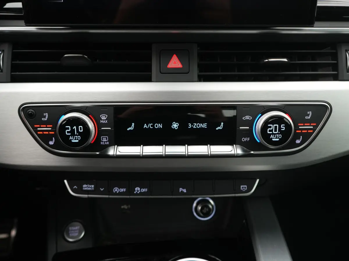 40 TFSI S edition 3X S-LINE | VIRTUAL | AUTOMAAT | HUD | NEK&STOELVERWARMING | S5 GRILL|  HALF LEDER | DODEHOEK DETECTIE | CAMERA | ADAPTIEF | KEYLESS | AFGEVLAKT STUURWIEL |