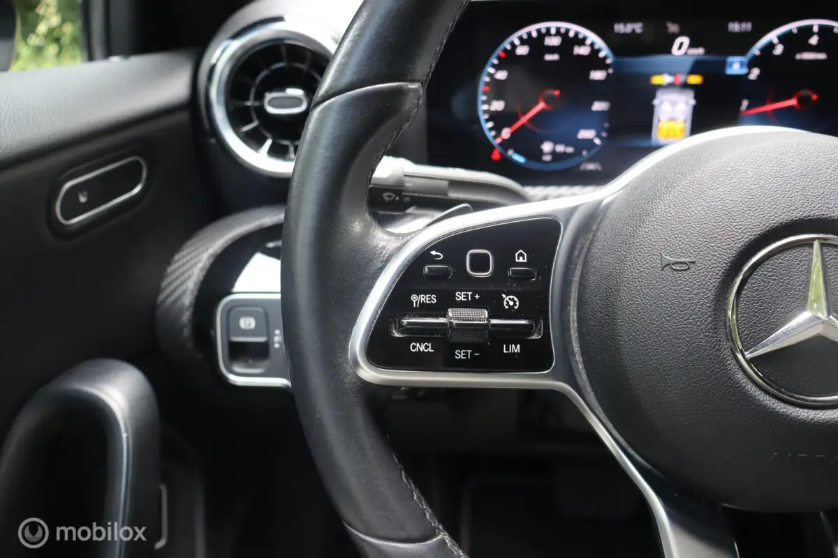 180 BusinessLine | Keyless | Carplay | Cam