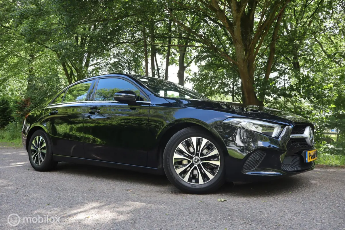 180 BusinessLine | Keyless | Carplay | Cam