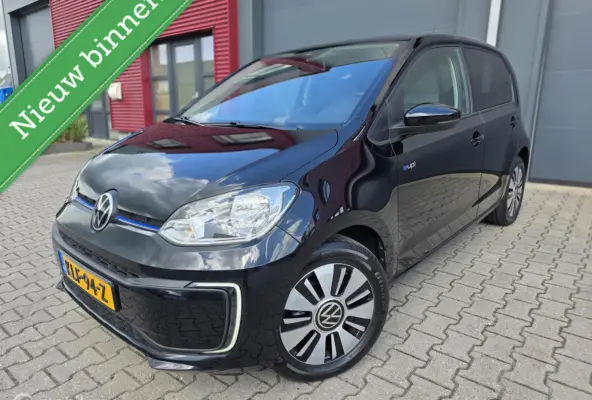 /Cruise C/Achteruitrij Camera/ DAB+ /PDC