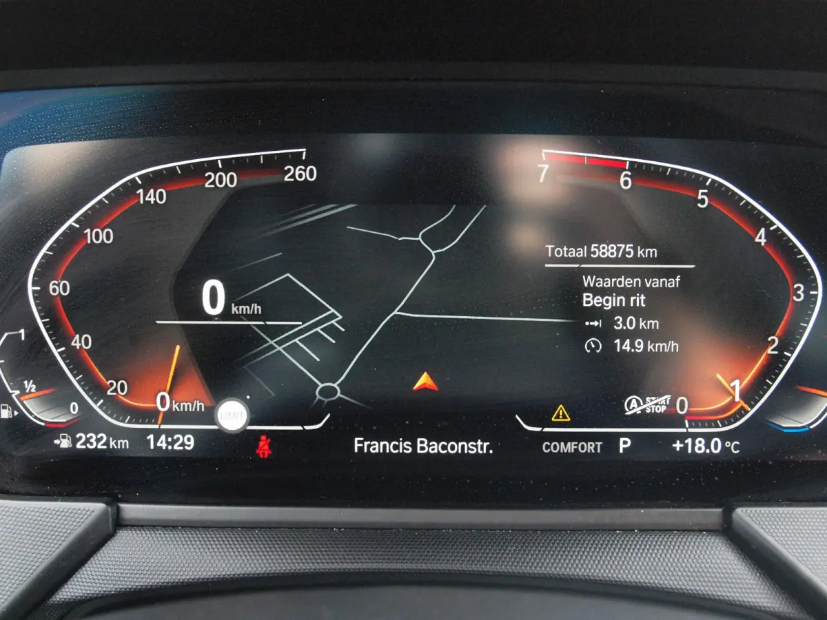 218i High Executive Edition | M-Performance Pakket | Panoramadak | Camera | Trekhaak | Sfeerverlichting | Apple Carplay |
