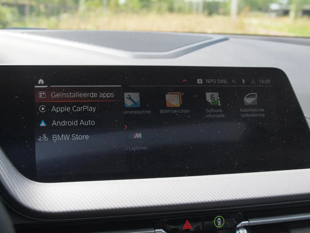 218i High Executive Edition | M-Performance Pakket | Panoramadak | Camera | Trekhaak | Sfeerverlichting | Apple Carplay |