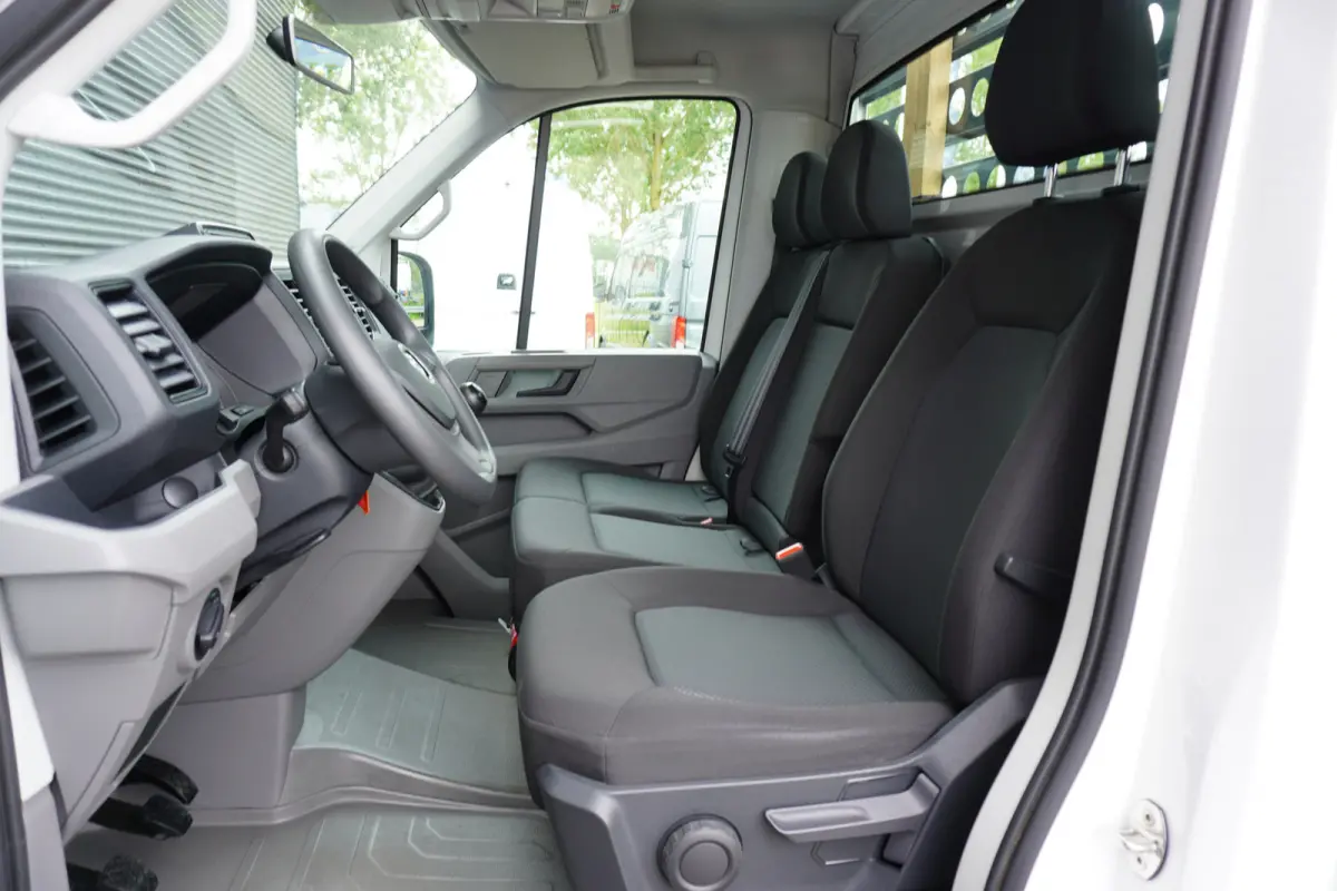 180pk Dubbellucht 3-Zijdige kipper Trekhaak Navigatie Apple Airco carplay Tipper