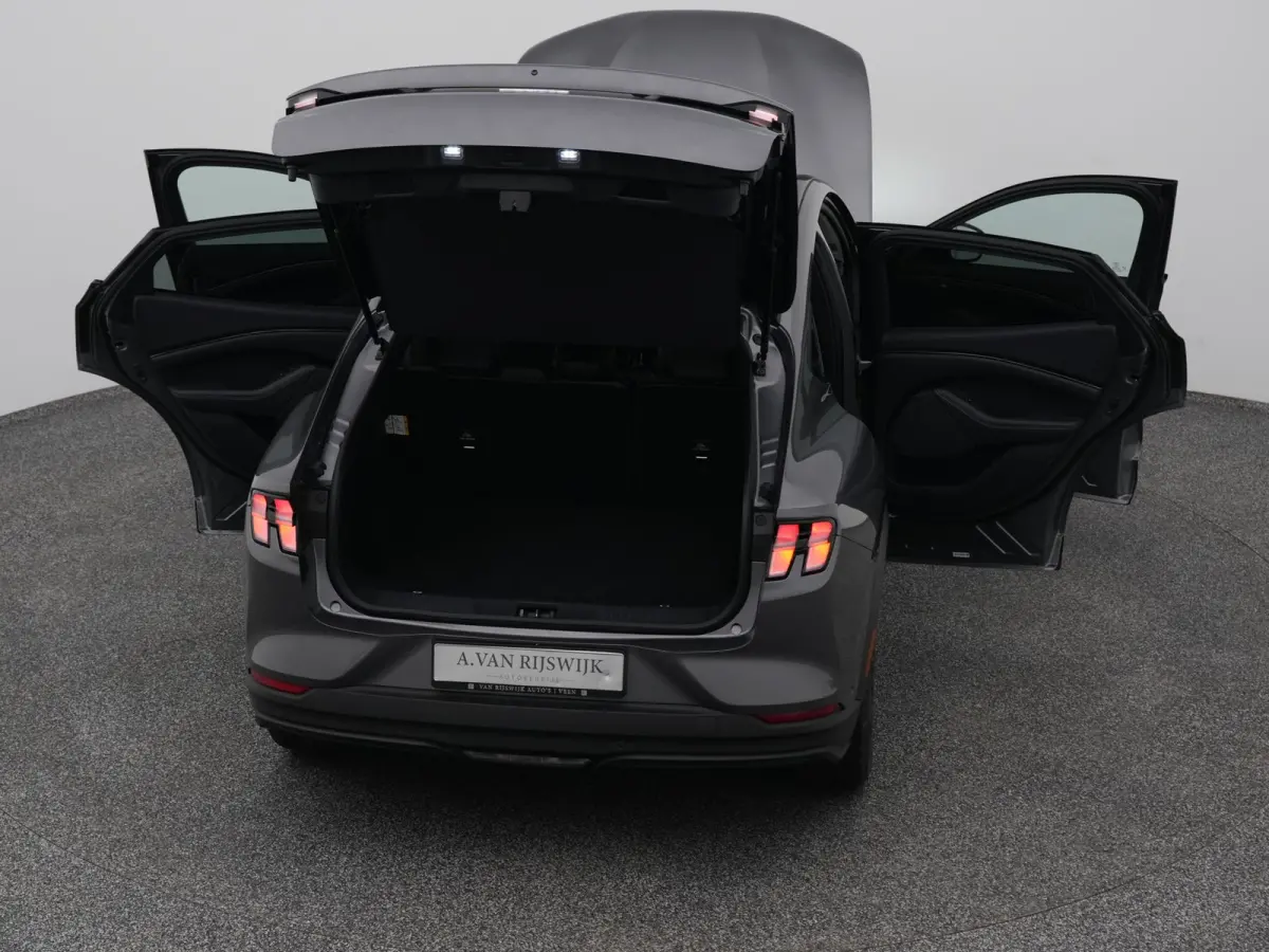 Standard RWD 75 kWh | 360° | ADAPTIVE | KEYLESS | STOEL- EN STUURVERW.