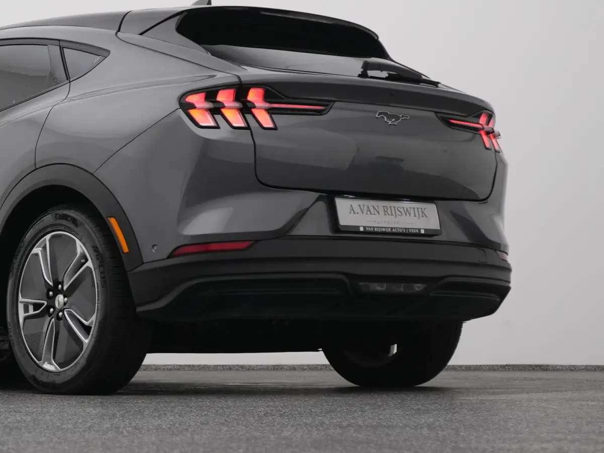 Standard RWD 75 kWh | 360° | ADAPTIVE | KEYLESS | STOEL- EN STUURVERW.