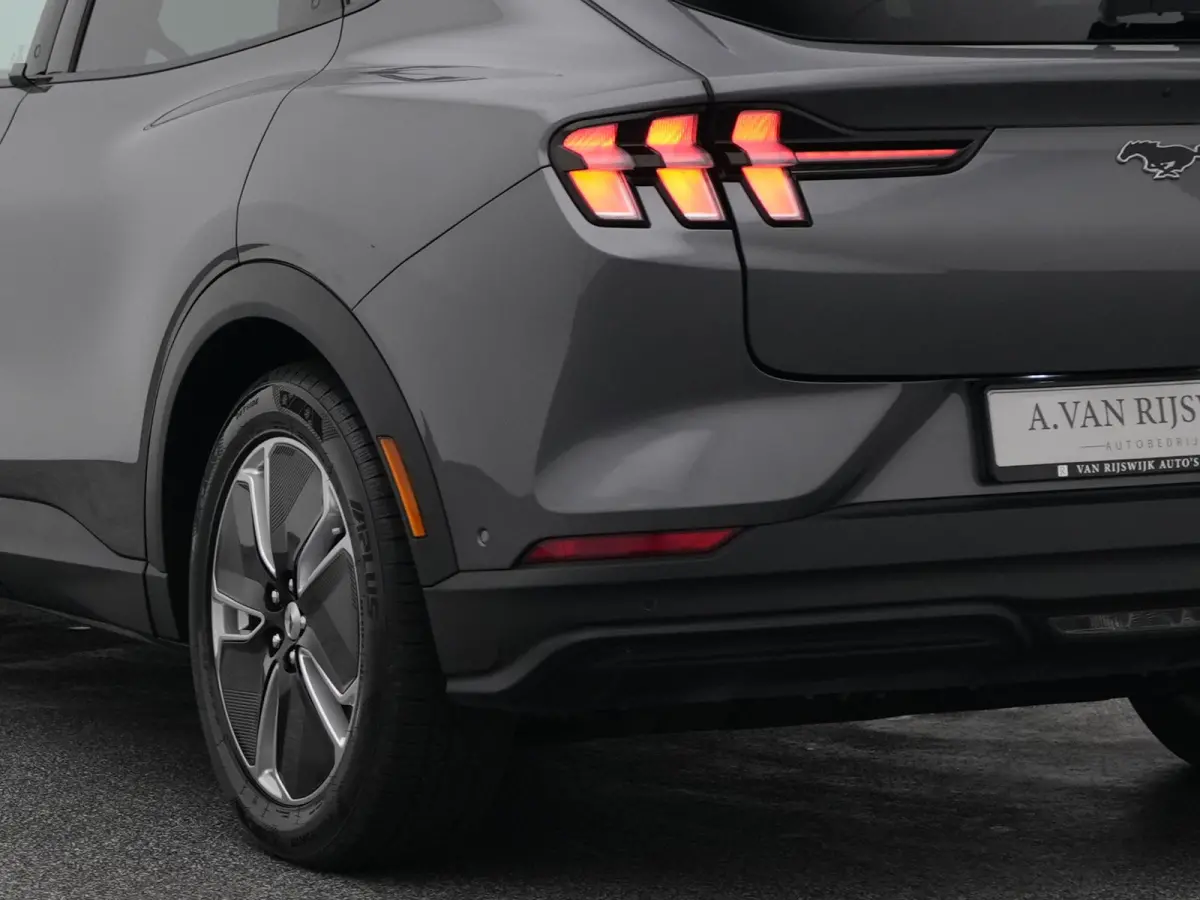 Standard RWD 75 kWh | 360° | ADAPTIVE | KEYLESS | STOEL- EN STUURVERW.