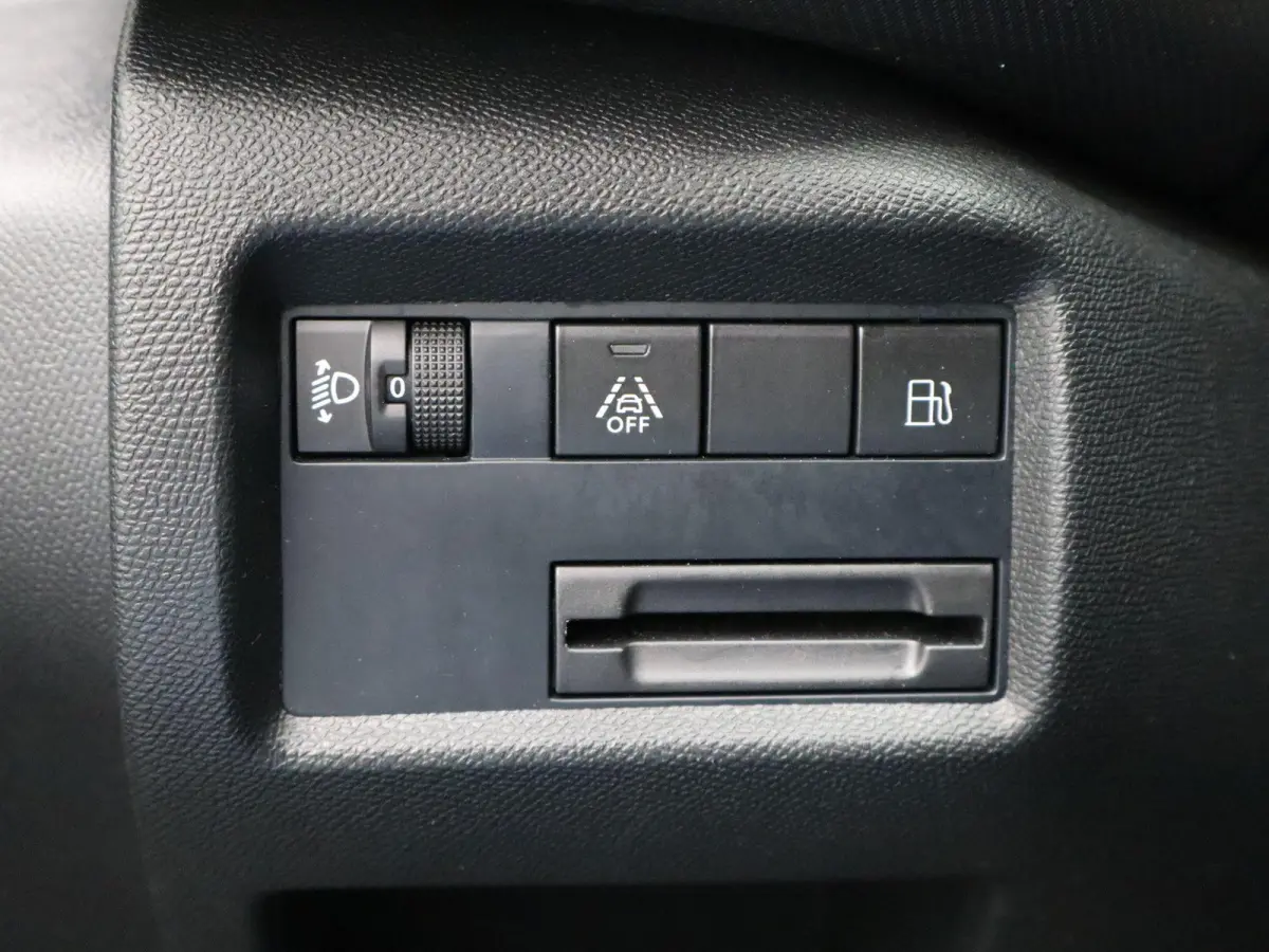 Hybrid 225 e-EAT8 Feel | NAVIGATIE | HALF-LEDER | PARKEERSENSOREN | PARKEERSENSOREN