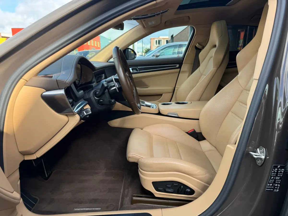 2.9 4 E-Hybrid Platinum Edition | 2E EIGENAAR | 12MND GARANTIE | ACC | PANO | HUD | CARPLAY | SFEER | 360 CAMERA | BOMVOL | SOFTCLOSE |