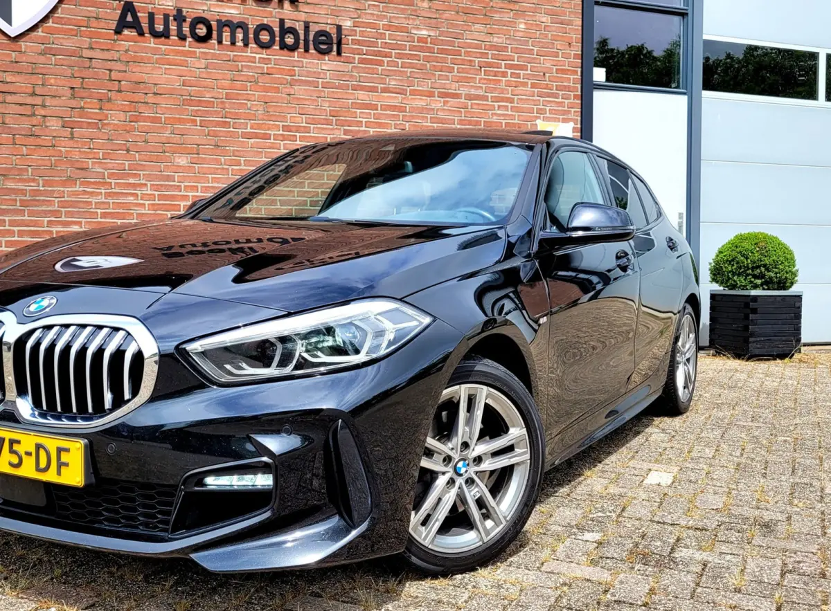 118i M-sport Pano Camera Stuurverw. HIFI [1e eig. BTW NL NAP]