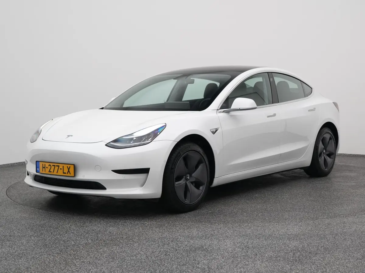 Standard RWD Plus 60 kWh | PANO | CAMERA | STOELVERW.