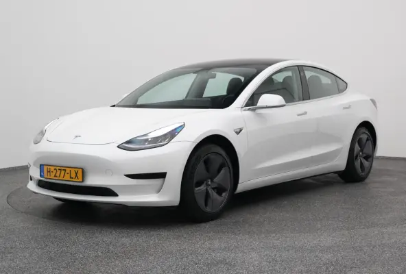 Standard RWD Plus 60 kWh | PANO | CAMERA | STOELVERW.