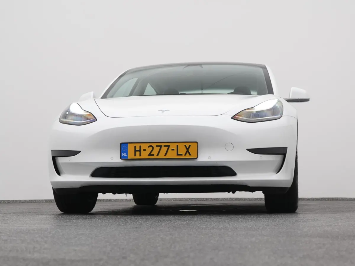 Standard RWD Plus 60 kWh | PANO | CAMERA | STOELVERW.
