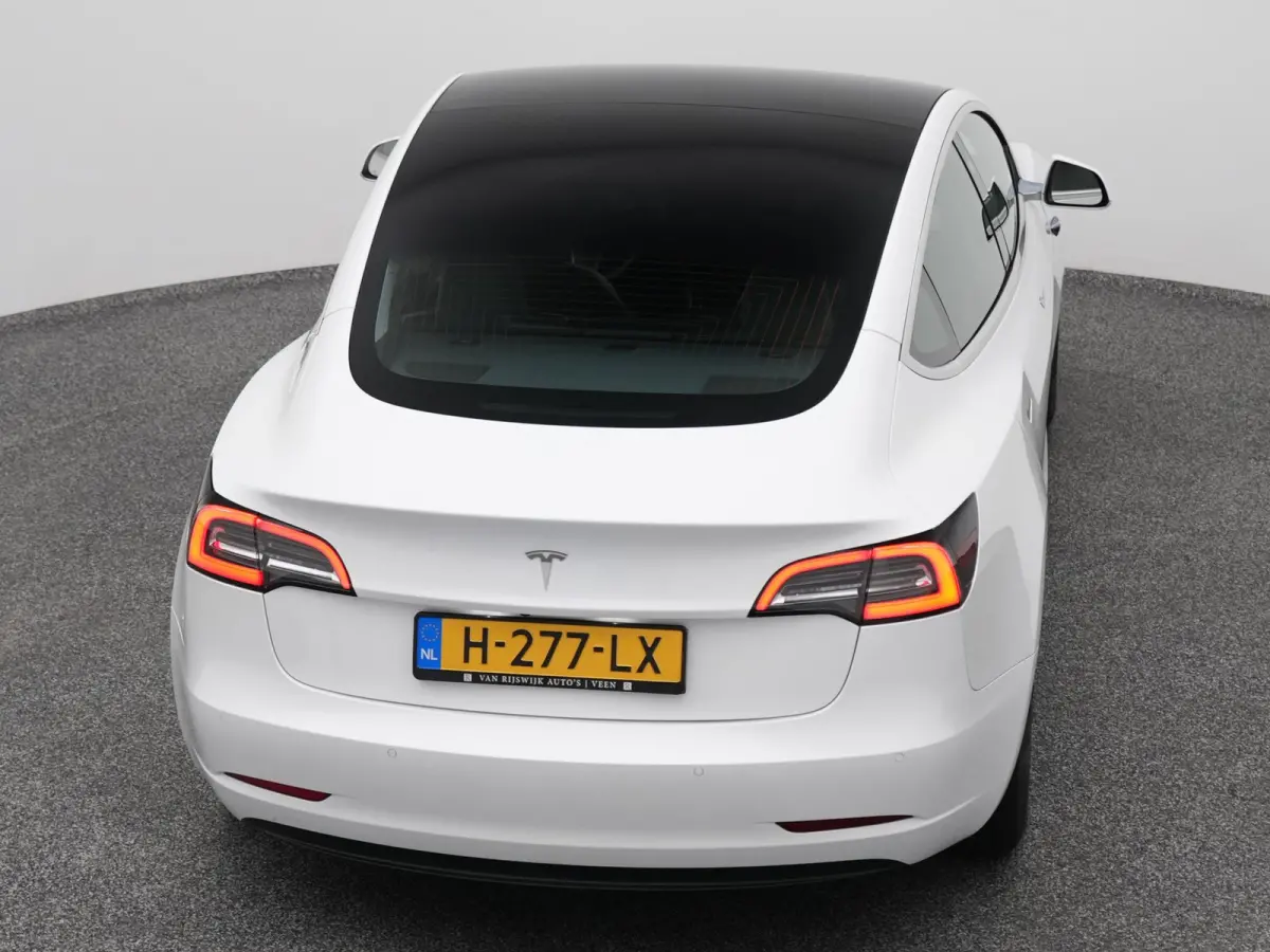 Standard RWD Plus 60 kWh | PANO | CAMERA | STOELVERW.