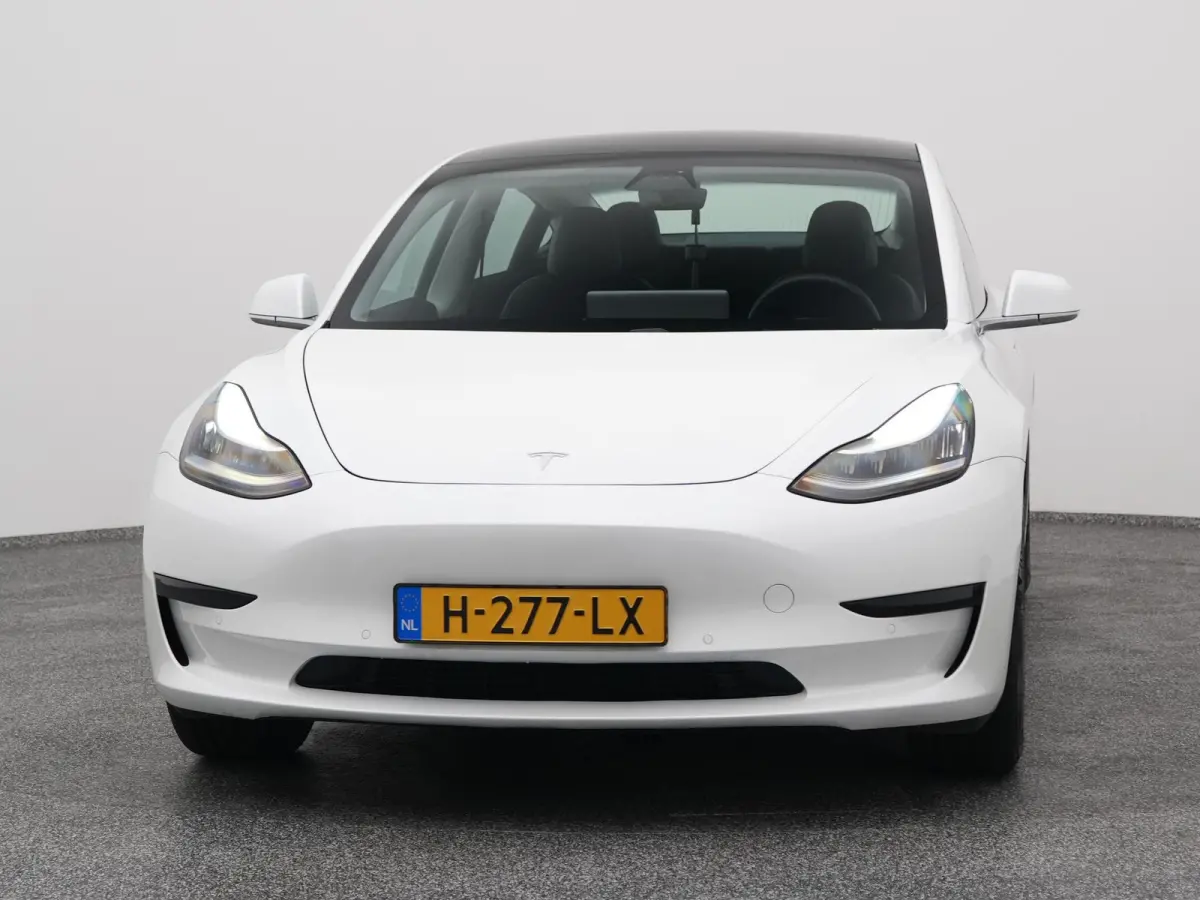 Standard RWD Plus 60 kWh | PANO | CAMERA | STOELVERW.