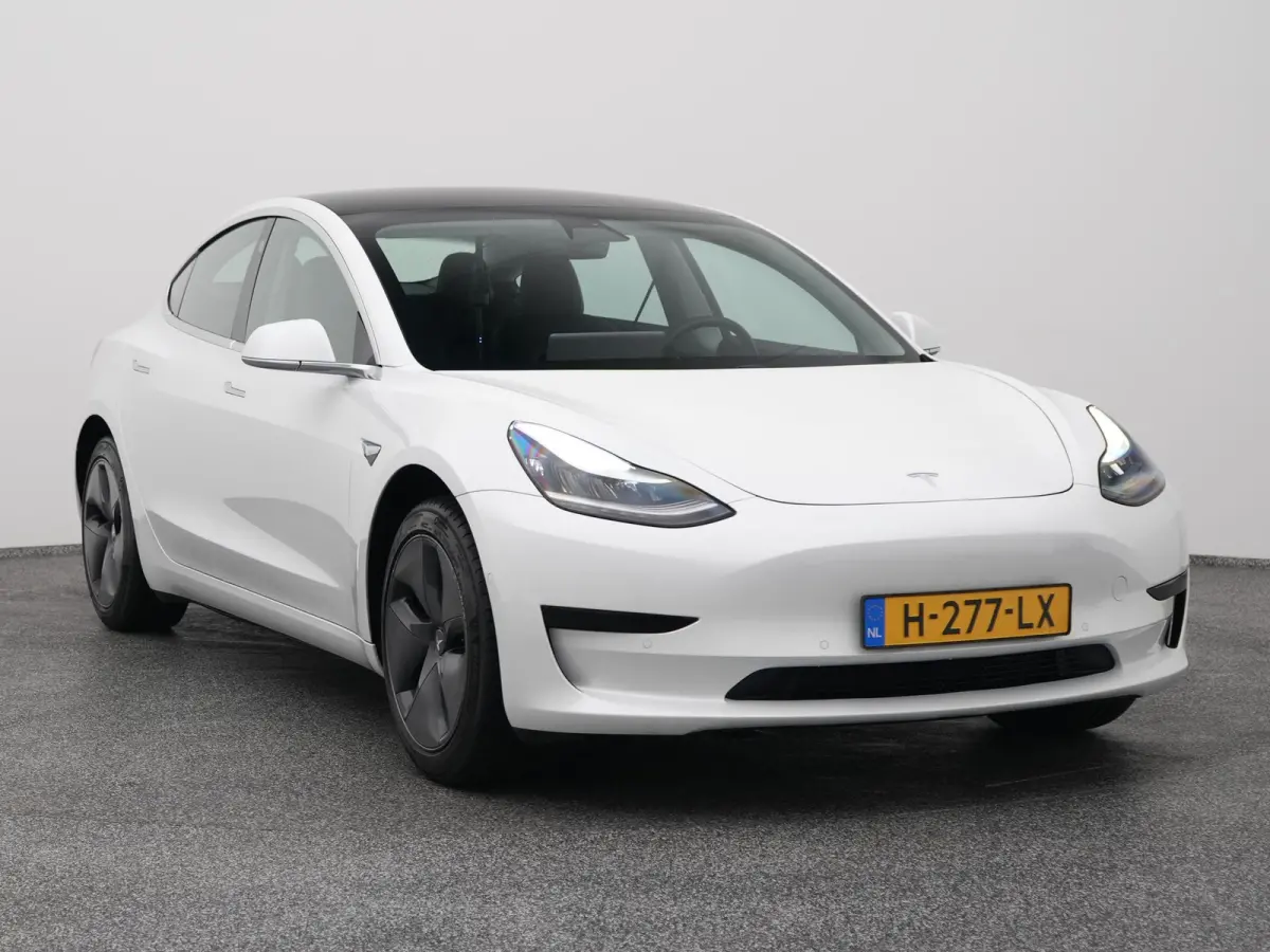 Standard RWD Plus 60 kWh | PANO | CAMERA | STOELVERW.