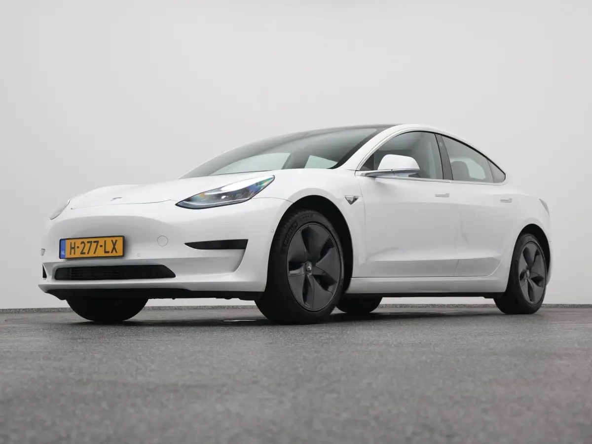Standard RWD Plus 60 kWh | PANO | CAMERA | STOELVERW.