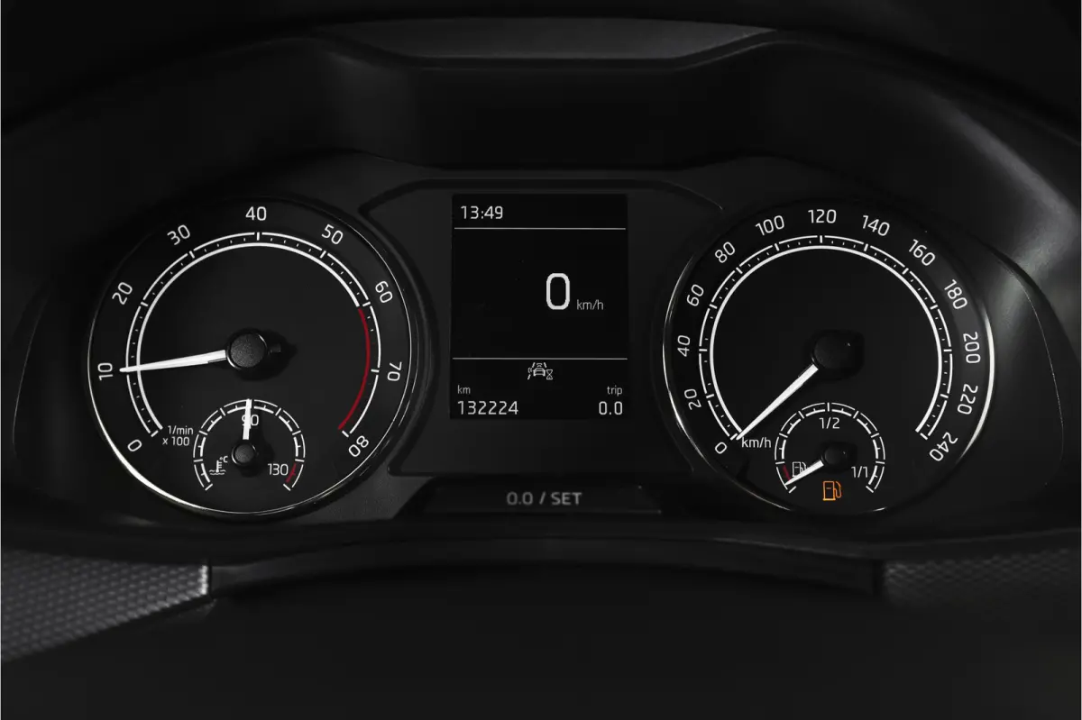1.0 TSI 116 PK Ambition Org. NL | Cruise | PDC | App. Connect | Airco | Elek. Trekhaak | LM 16" |