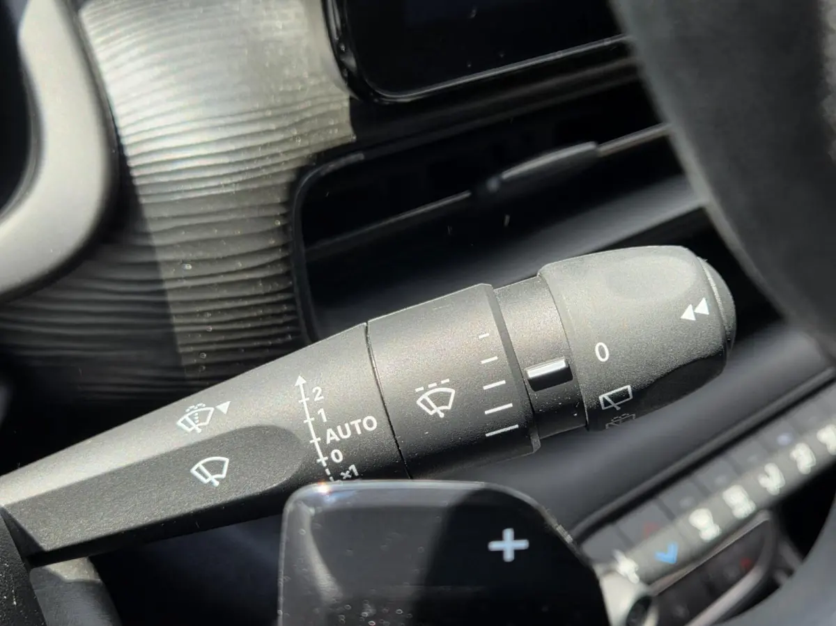 1.2 e-Hybrid Longitude | 2025 | Automaat | Carplay / Cruise / Winterpack