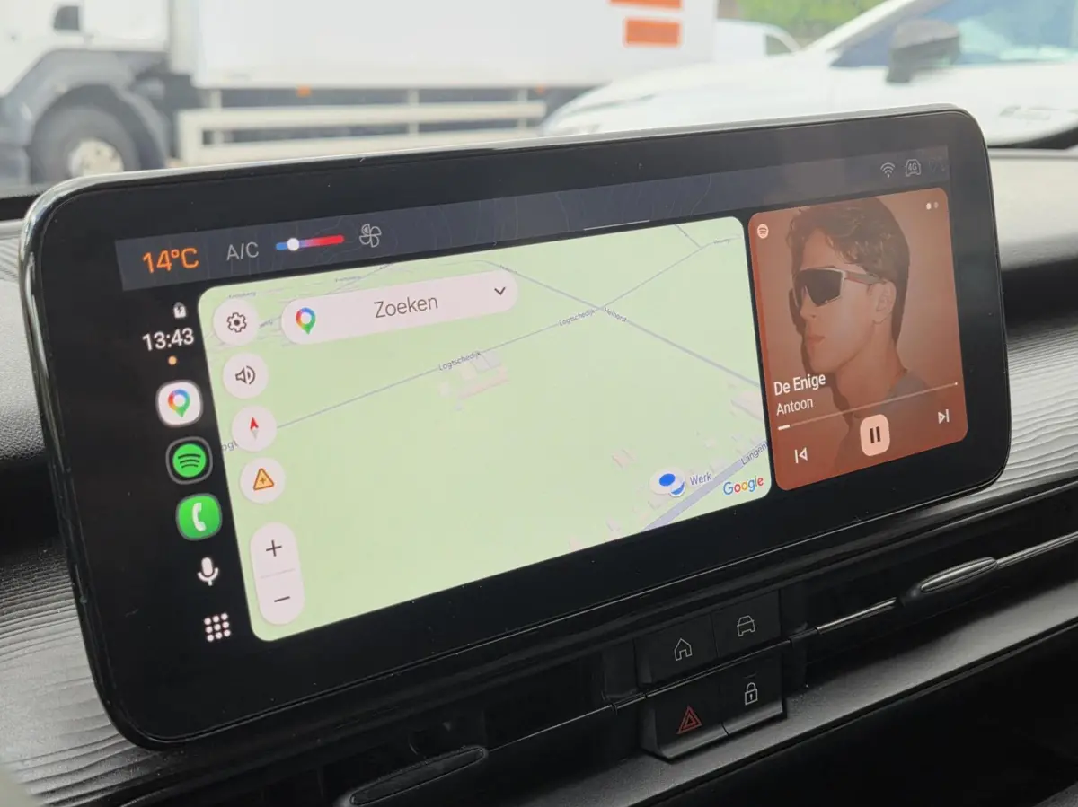 1.2 e-Hybrid Longitude | 2025 | Automaat | Carplay / Cruise / Winterpack