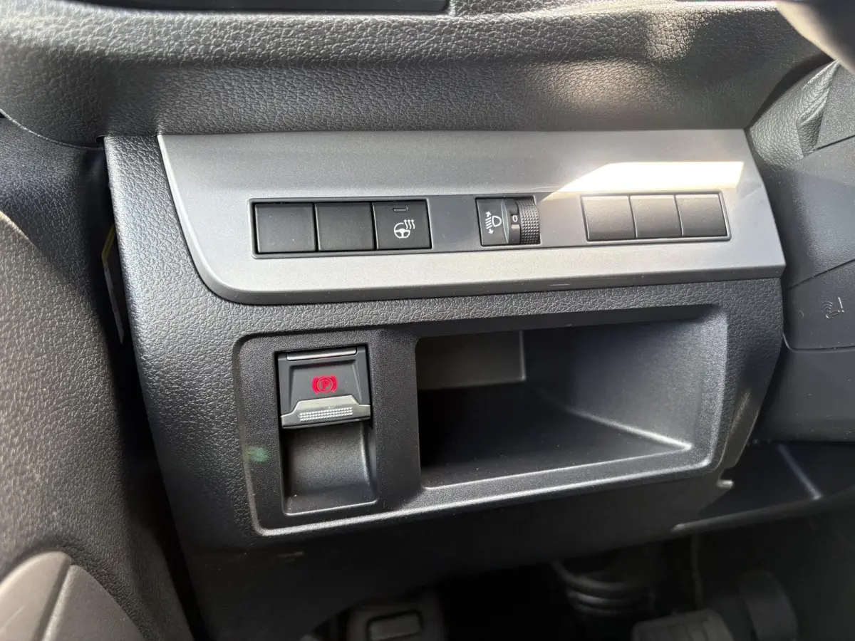 L3 75 kWh | STX Sport | Lederen bekleding | Spoilerpakket | 18 inch Lichtmetalen velgen | Dynamic NAV Pakket | Winterpakket | Comfort Pakket | betimmering | 2x schuifdeur | Mooiste bus van N