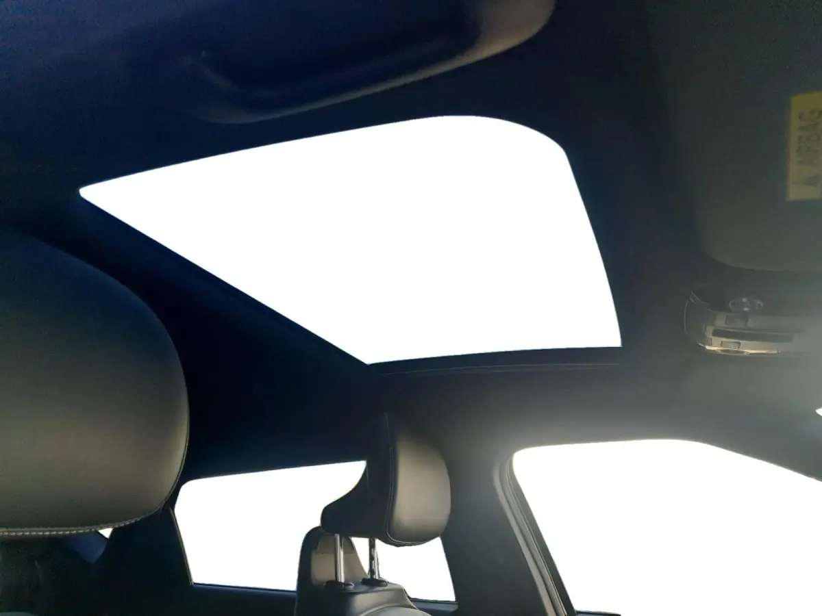 GT-Line AWD 77.4 kWh | Schuifdak | Rondom Camera | Stoel verwarming en ventilatie | Elektrisch bedienbare voorstoelen | Meridian audio