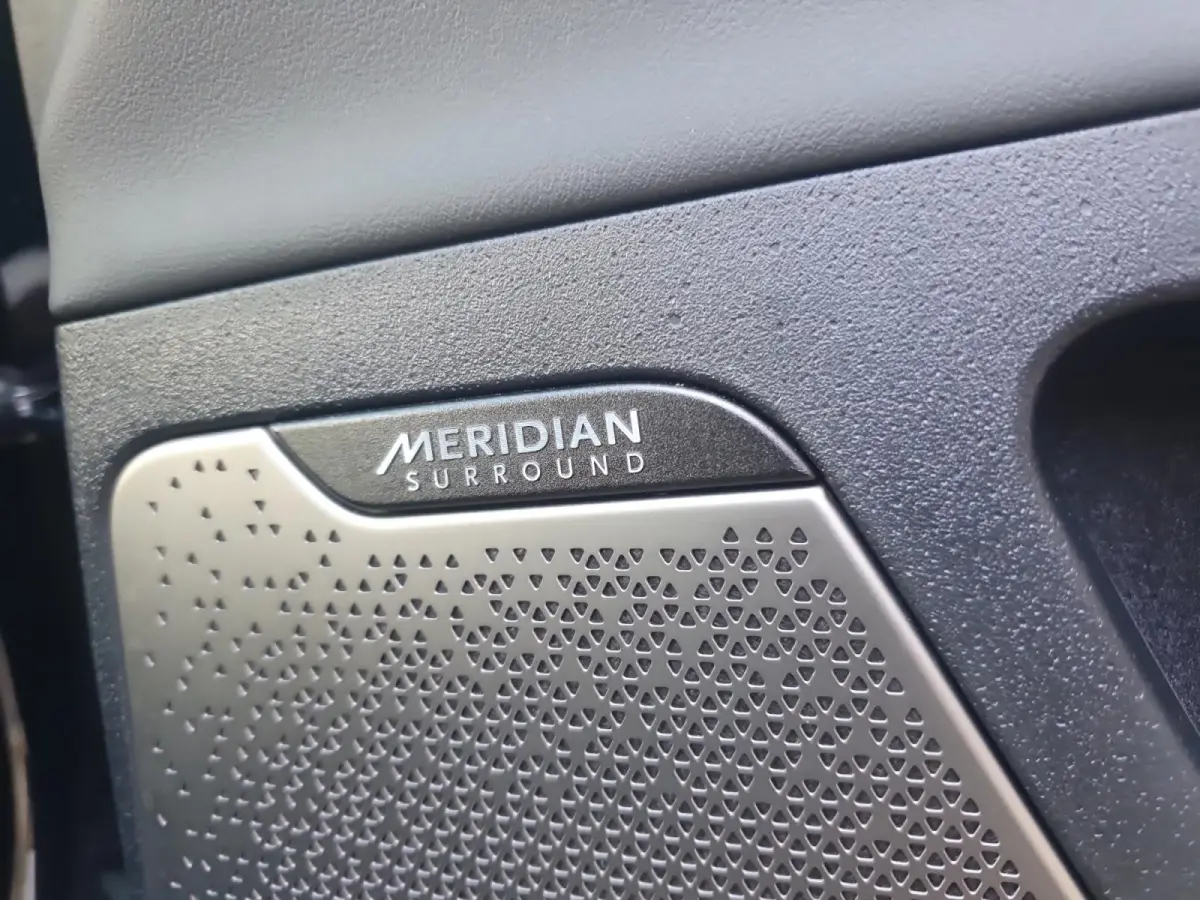 GT-Line AWD 77.4 kWh | Schuifdak | Rondom Camera | Stoel verwarming en ventilatie | Elektrisch bedienbare voorstoelen | Meridian audio