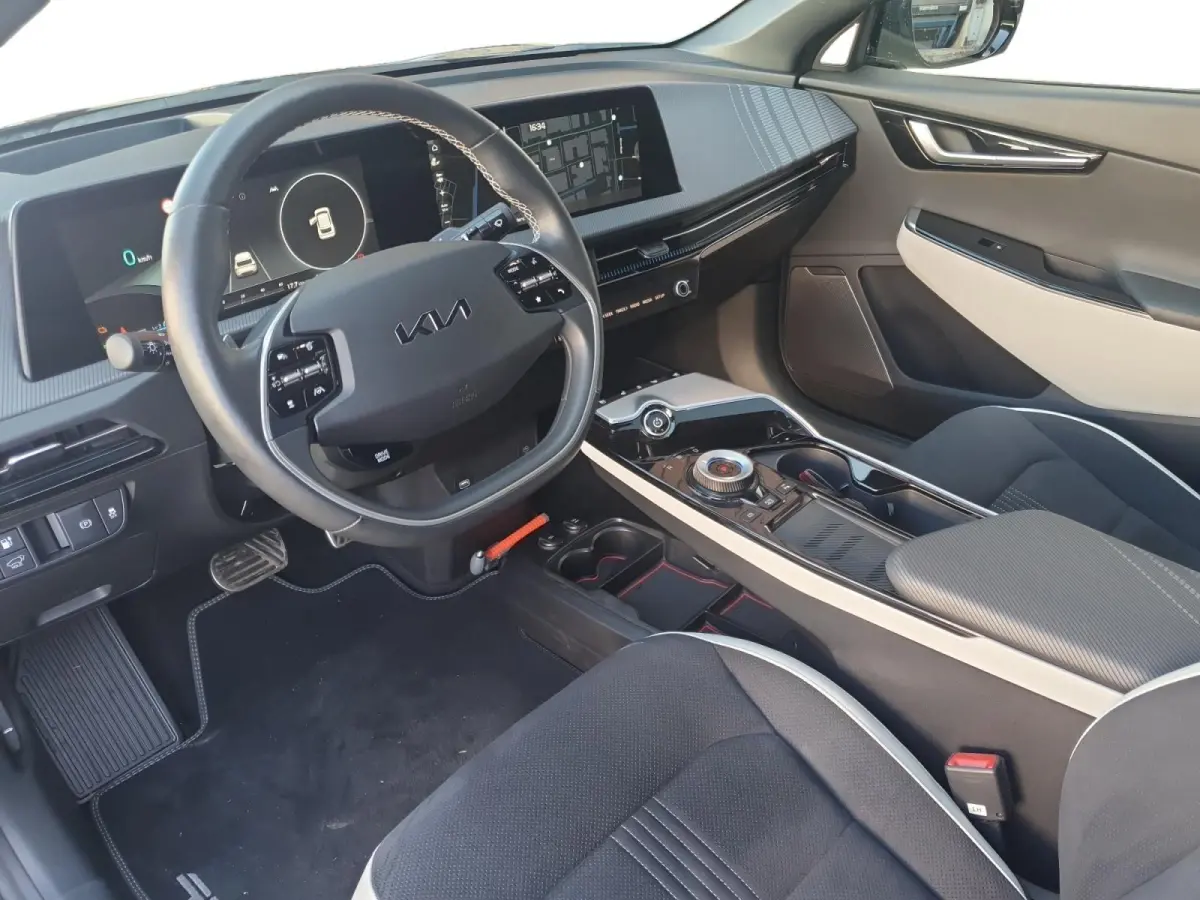 GT-Line AWD 77.4 kWh | Schuifdak | Rondom Camera | Stoel verwarming en ventilatie | Elektrisch bedienbare voorstoelen | Meridian audio