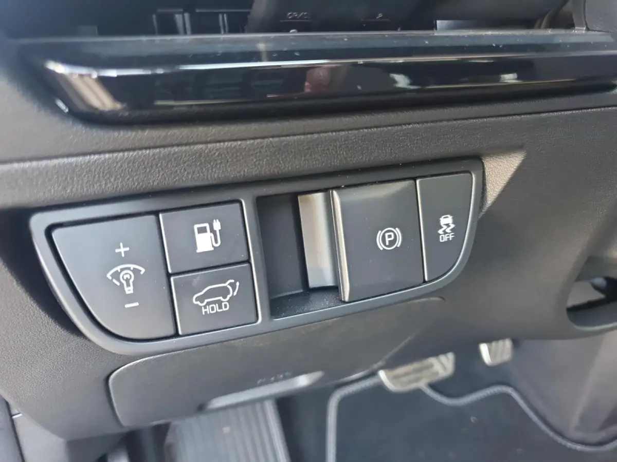 GT-Line AWD 77.4 kWh | Schuifdak | Rondom Camera | Stoel verwarming en ventilatie | Elektrisch bedienbare voorstoelen | Meridian audio