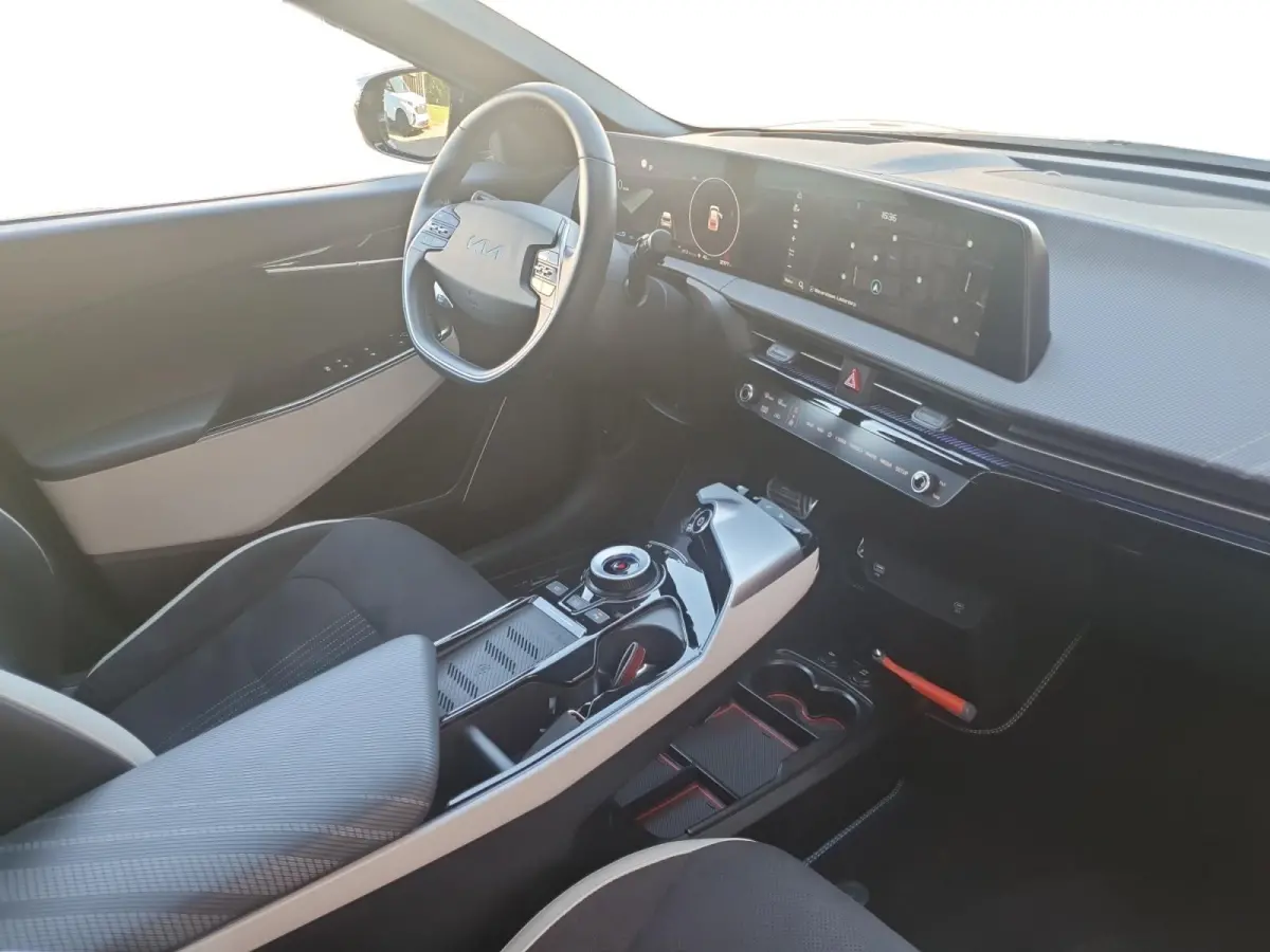 GT-Line AWD 77.4 kWh | Schuifdak | Rondom Camera | Stoel verwarming en ventilatie | Elektrisch bedienbare voorstoelen | Meridian audio