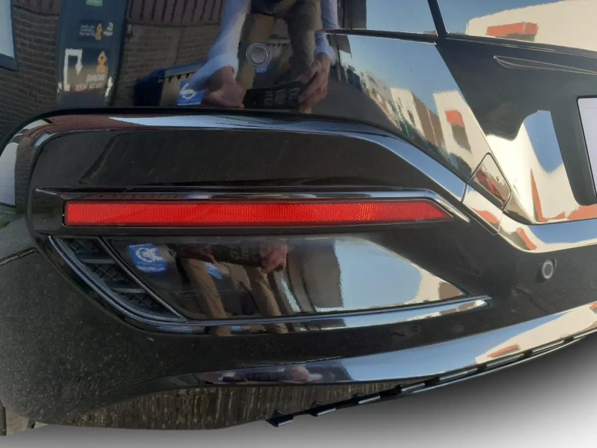 GT-Line AWD 77.4 kWh | Schuifdak | Rondom Camera | Stoel verwarming en ventilatie | Elektrisch bedienbare voorstoelen | Meridian audio