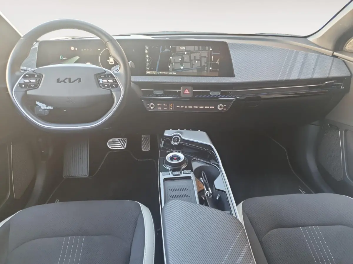 GT-Line AWD 77.4 kWh | Schuifdak | Rondom Camera | Stoel verwarming en ventilatie | Elektrisch bedienbare voorstoelen | Meridian audio