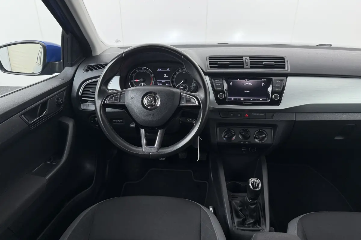 1.0 96 PK TSI Business Carplay Navi Cruise Park.sens LED