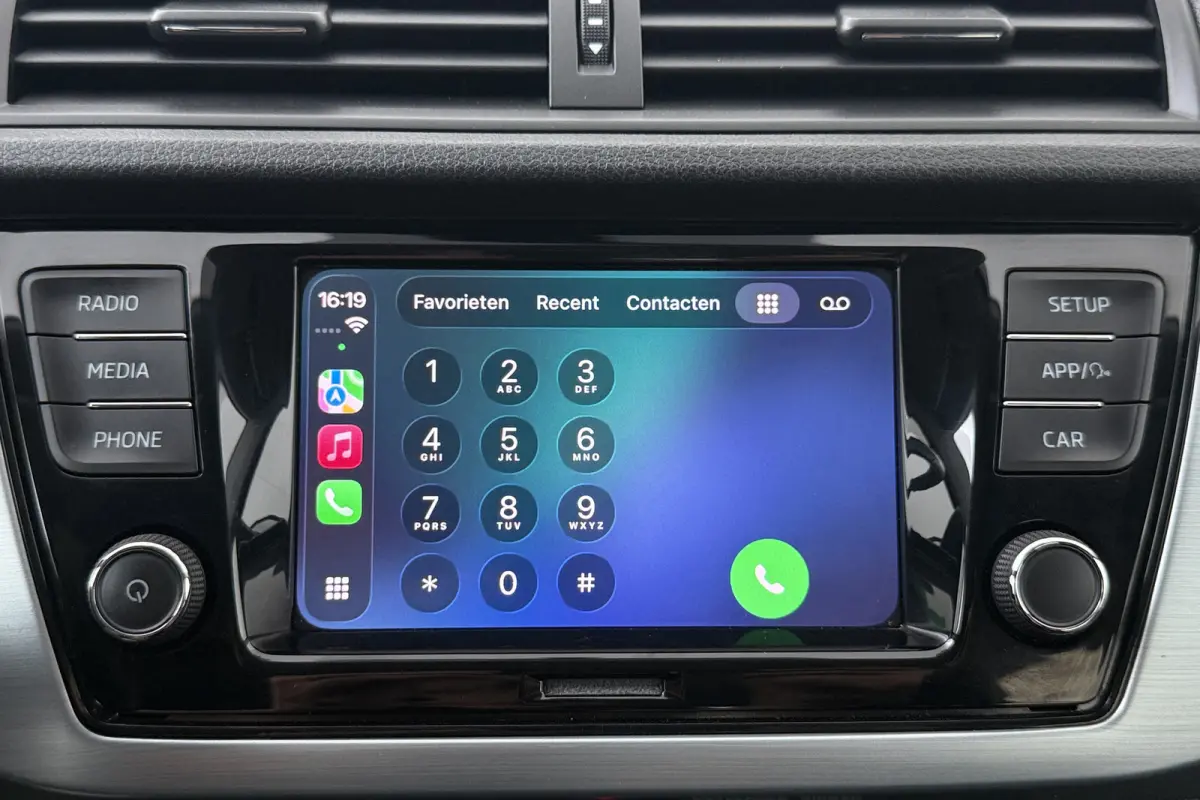1.0 96 PK TSI Business Carplay Navi Cruise Park.sens LED