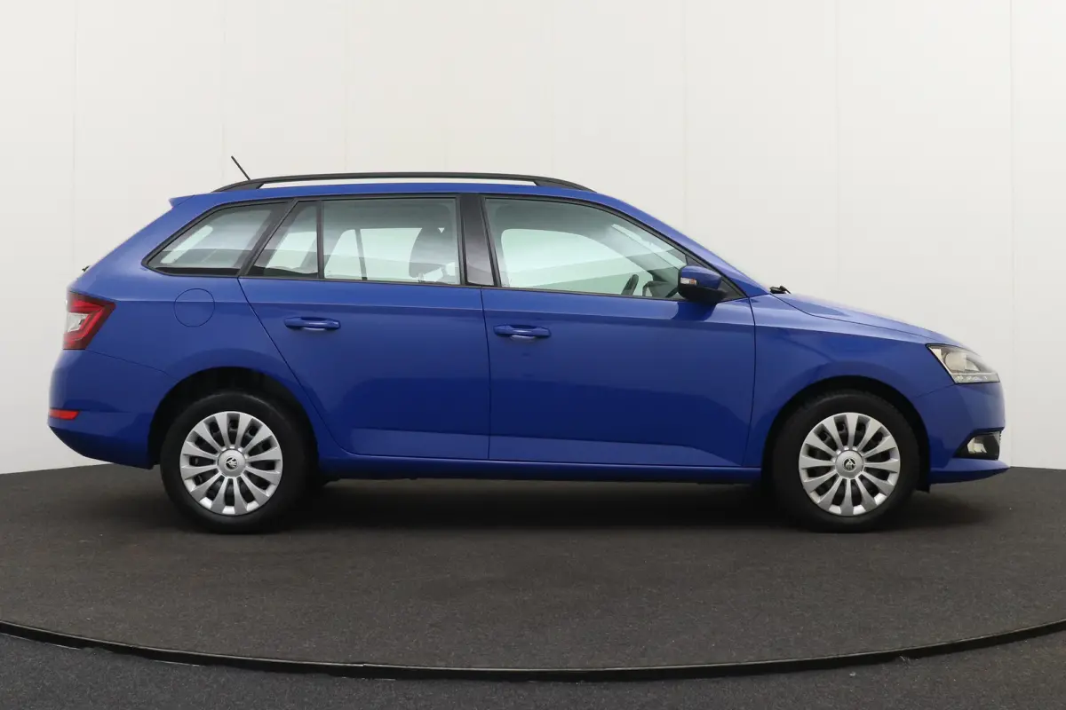 1.0 96 PK TSI Business Carplay Navi Cruise Park.sens LED