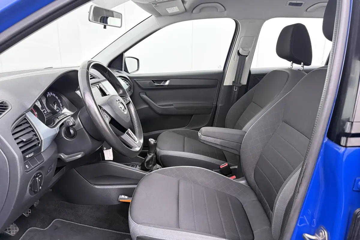 1.0 96 PK TSI Business Carplay Navi Cruise Park.sens LED