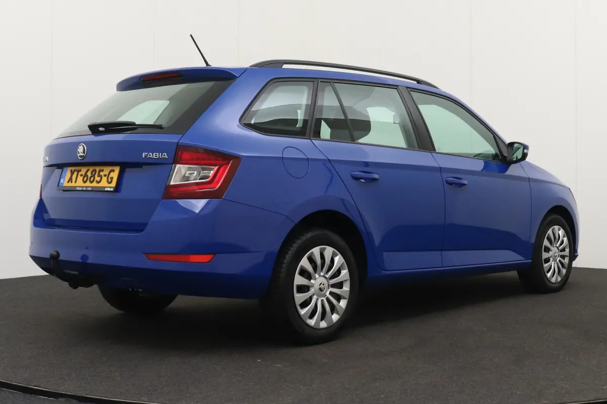 1.0 96 PK TSI Business Carplay Navi Cruise Park.sens LED