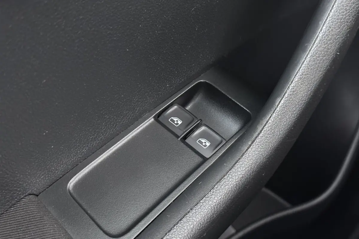 1.0 96 PK TSI Business Carplay Navi Cruise Park.sens LED