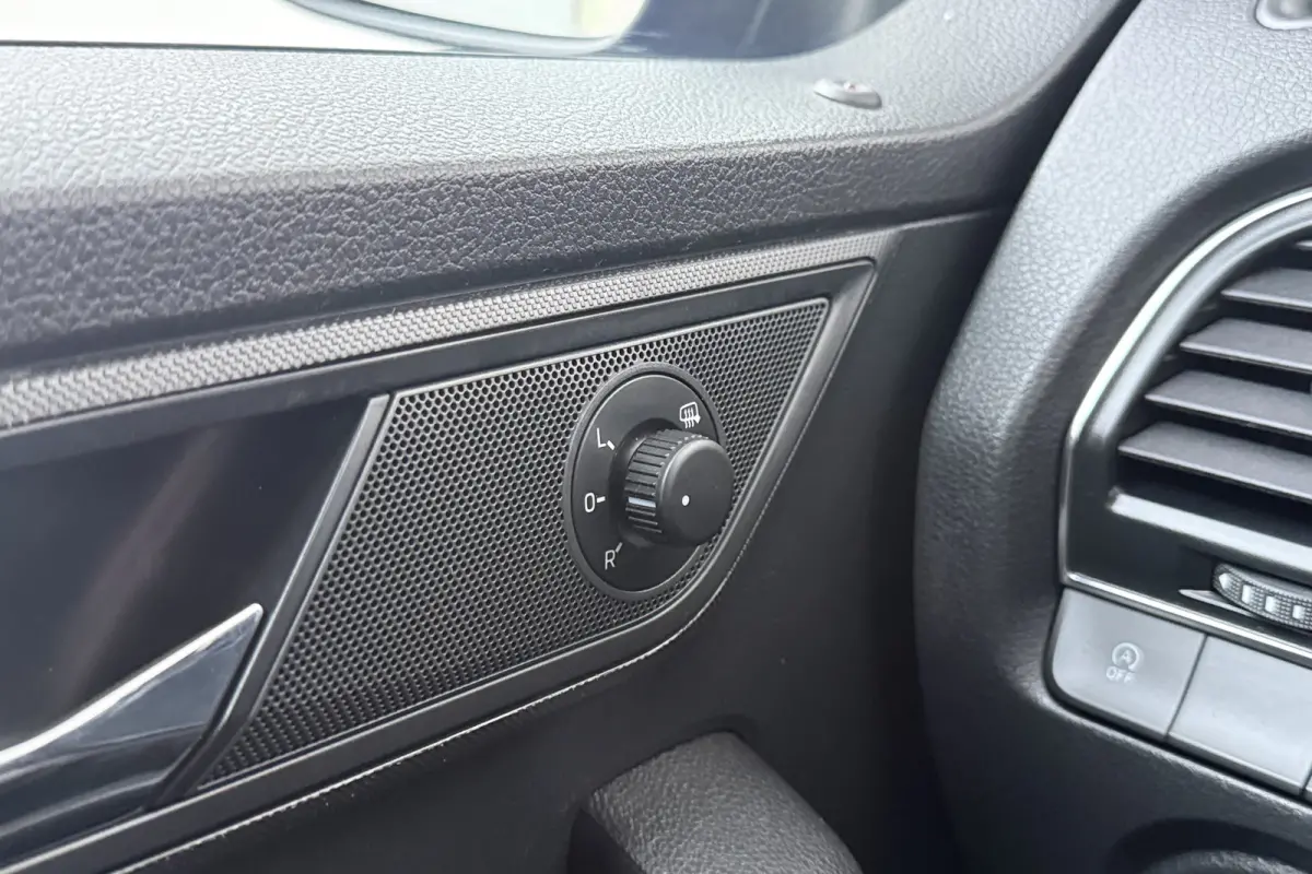 1.0 96 PK TSI Business Carplay Navi Cruise Park.sens LED