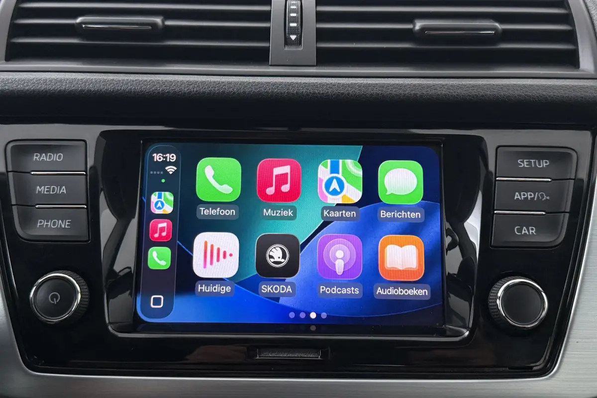 1.0 96 PK TSI Business Carplay Navi Cruise Park.sens LED