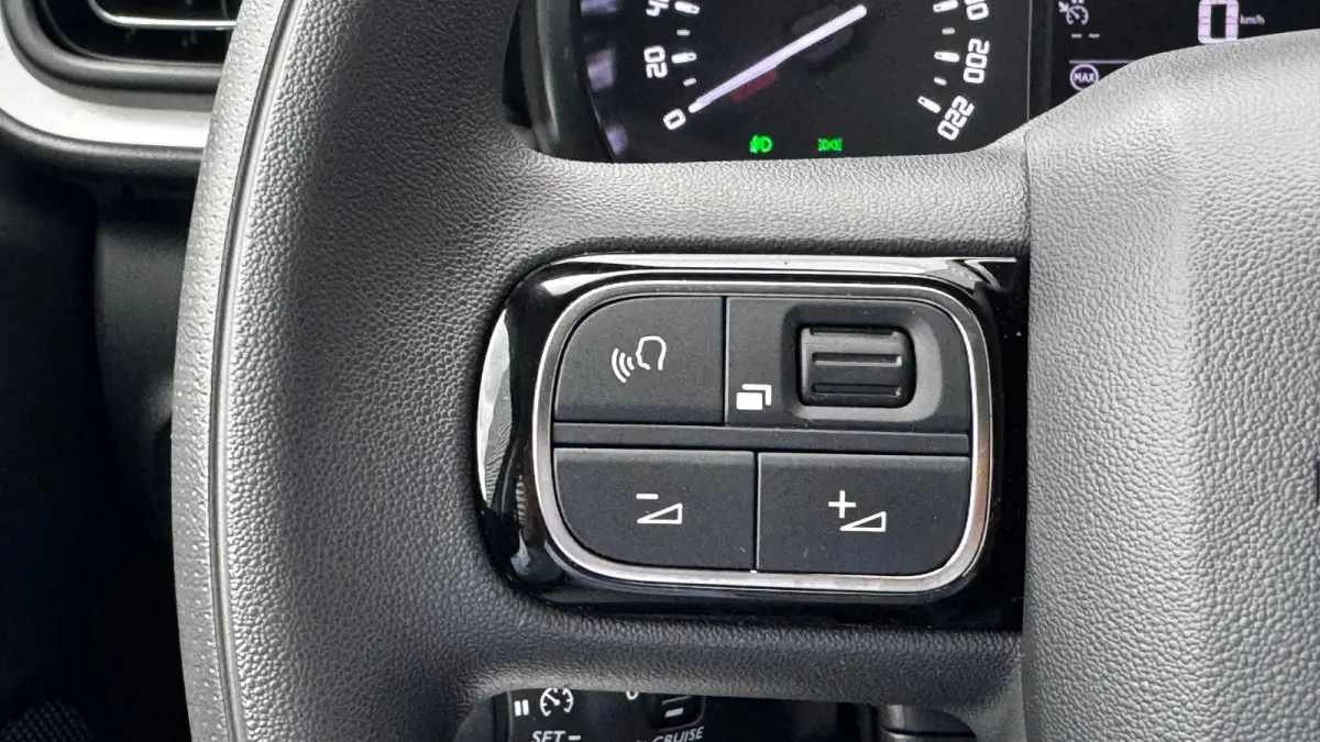 1.2 PURETECH 83PK C-SERIES / NAVI / CLIMA / LED / BLUETOOTH / CRUISECONTROL / 1E EIGENAAR / NIEUWSTAAT !!