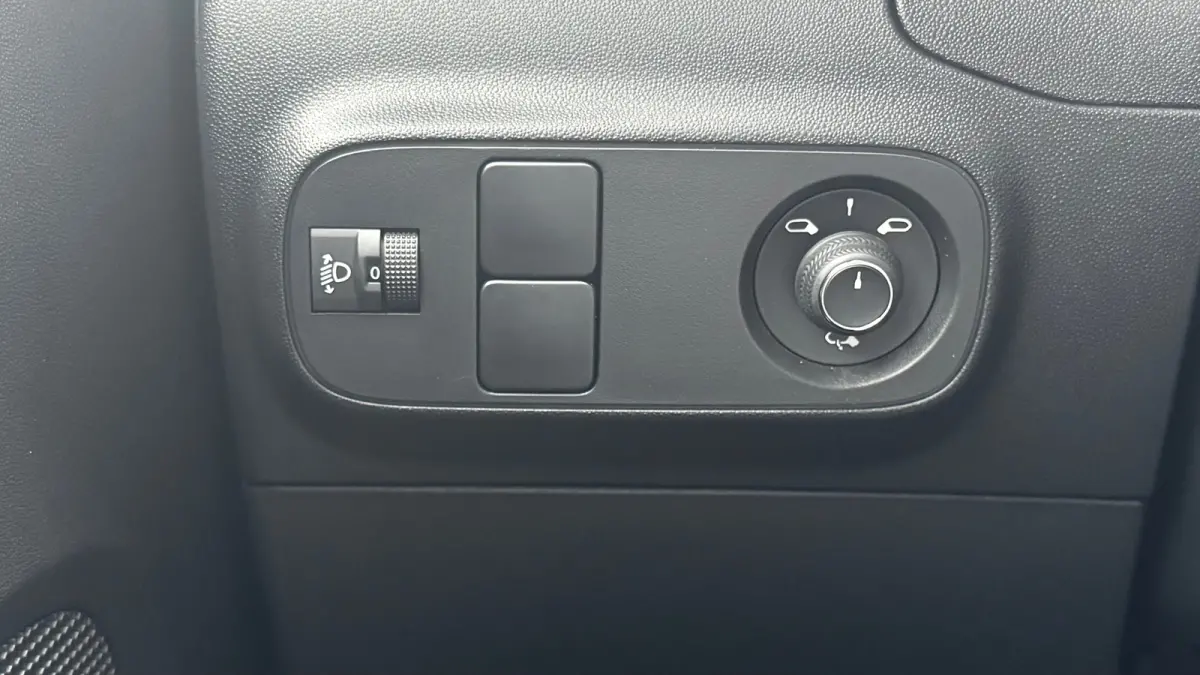 1.2 PURETECH 83PK C-SERIES / NAVI / CLIMA / LED / BLUETOOTH / CRUISECONTROL / 1E EIGENAAR / NIEUWSTAAT !!