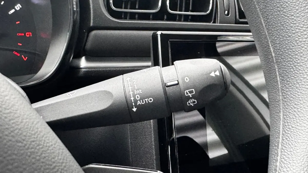 1.2 PURETECH 83PK C-SERIES / NAVI / CLIMA / LED / BLUETOOTH / CRUISECONTROL / 1E EIGENAAR / NIEUWSTAAT !!