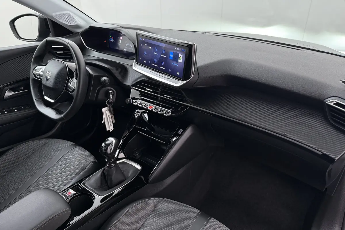 1.2T 101 PK Allure Carplay Navi 16'LMV Privacy glas
