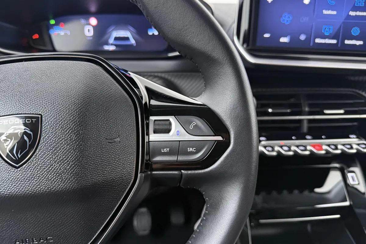 1.2T 101 PK Allure Carplay Navi 16'LMV Privacy glas