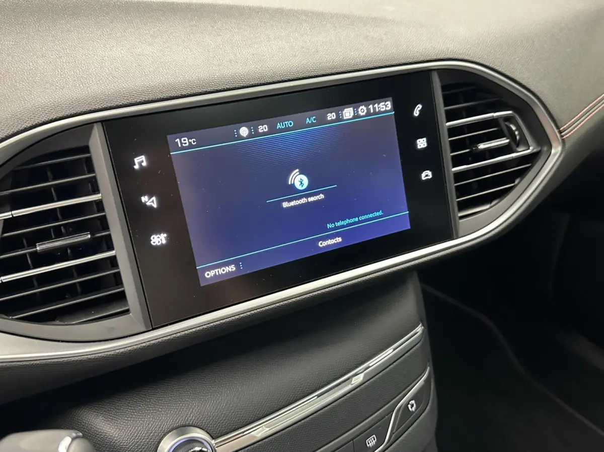 1.2 PureTech GT-Line Avantage PANO CAMERA CARPLAY ECC CRUISE.